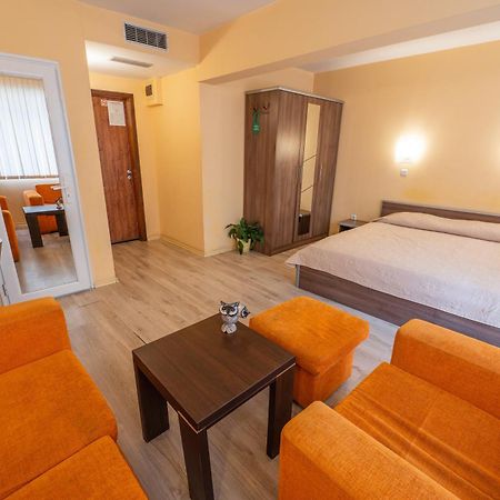 Family Hotel Gran Ivan 바르나 외부 사진