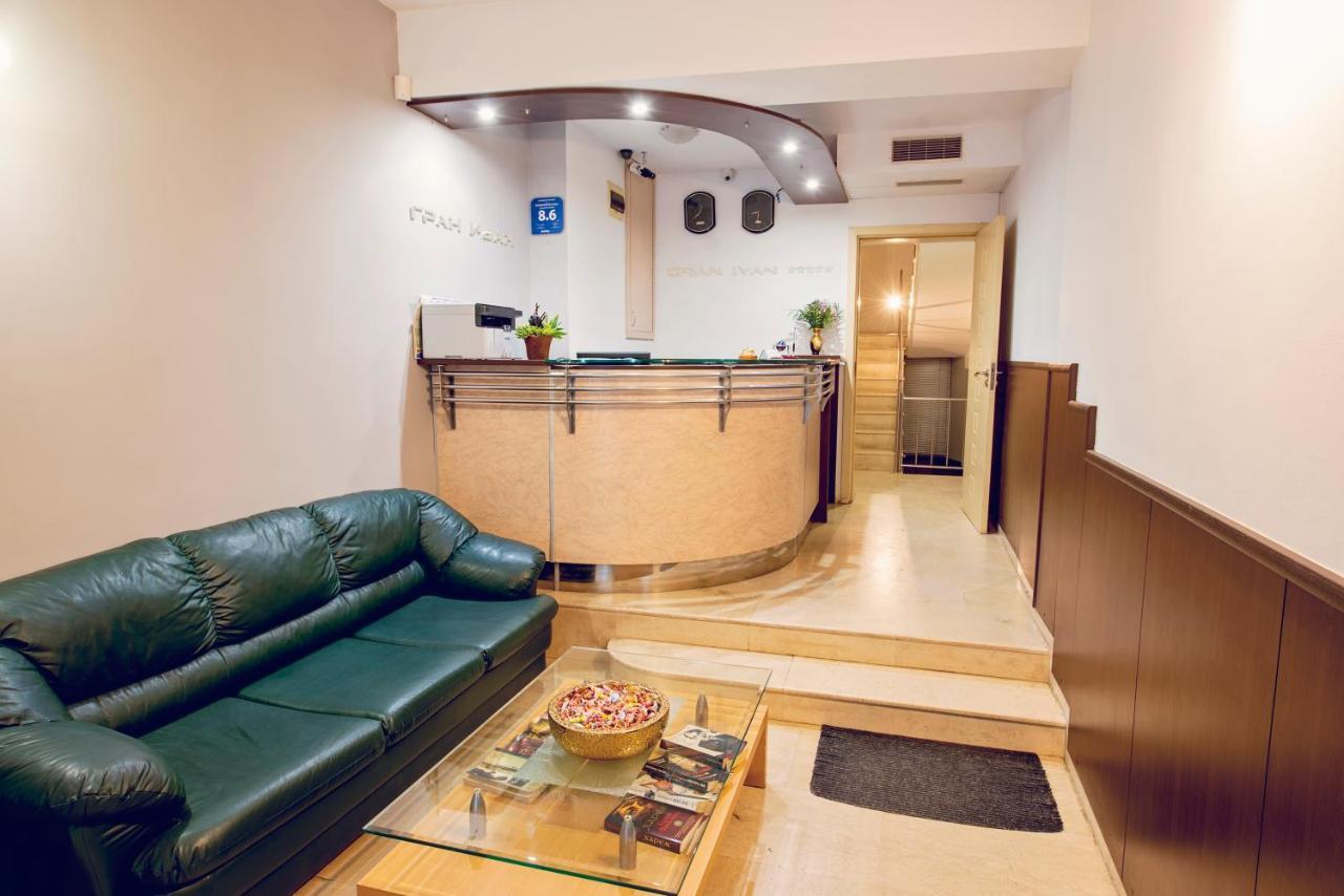 Family Hotel Gran Ivan 바르나 외부 사진
