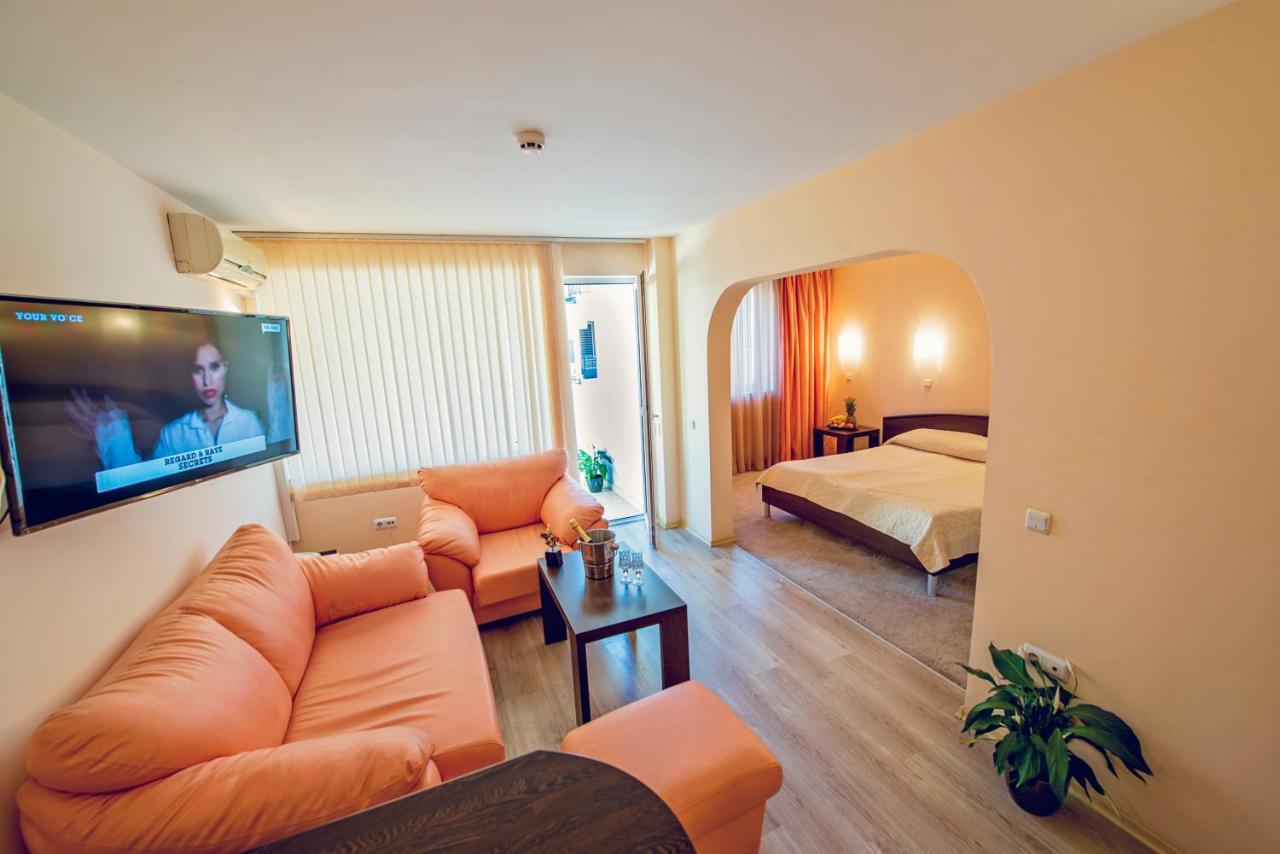 Family Hotel Gran Ivan 바르나 외부 사진