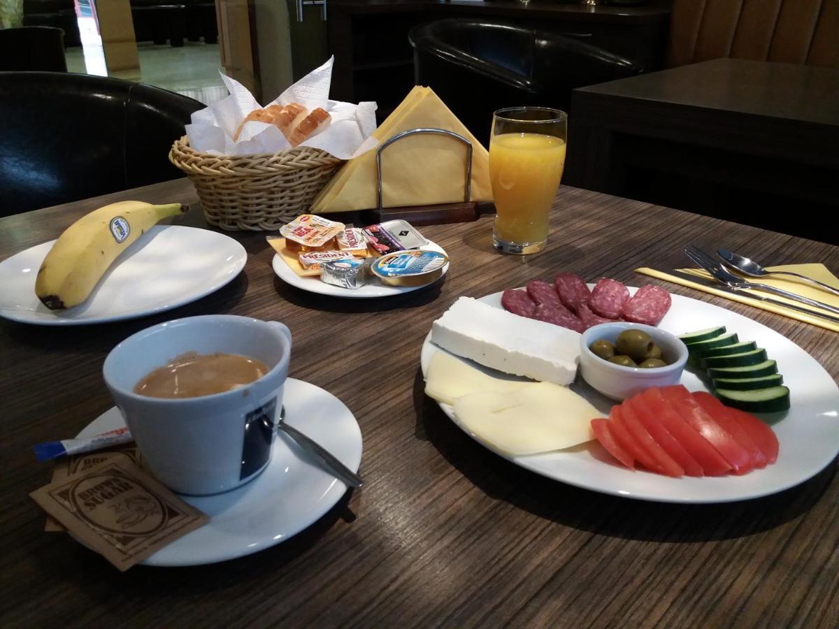 Family Hotel Gran Ivan 바르나 외부 사진